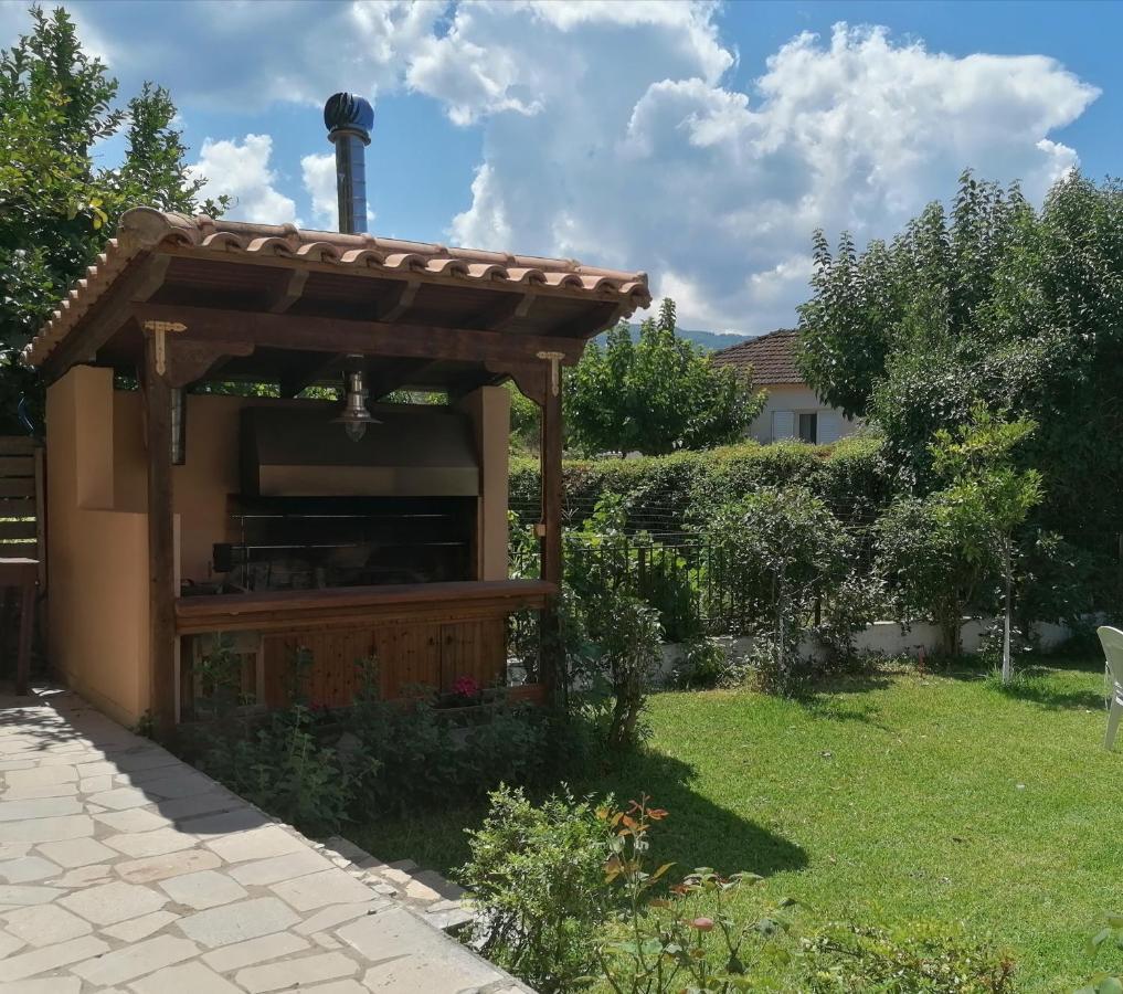 Marathias  The Lake House" -Trichonida Lake מראה חיצוני תמונה